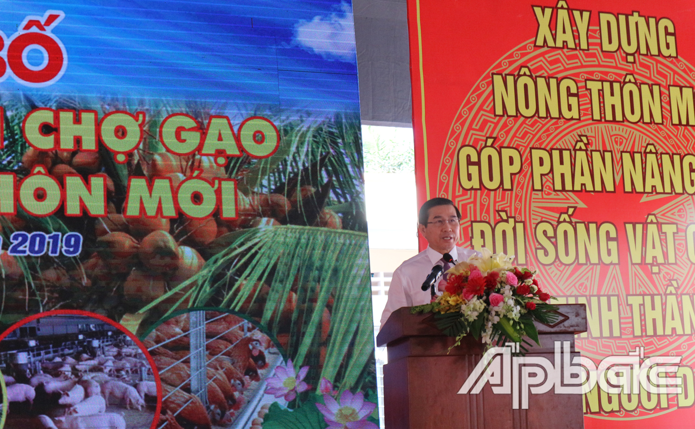 Đồng chí Lê Văn Hưởng phát biểu tại buổi lễ