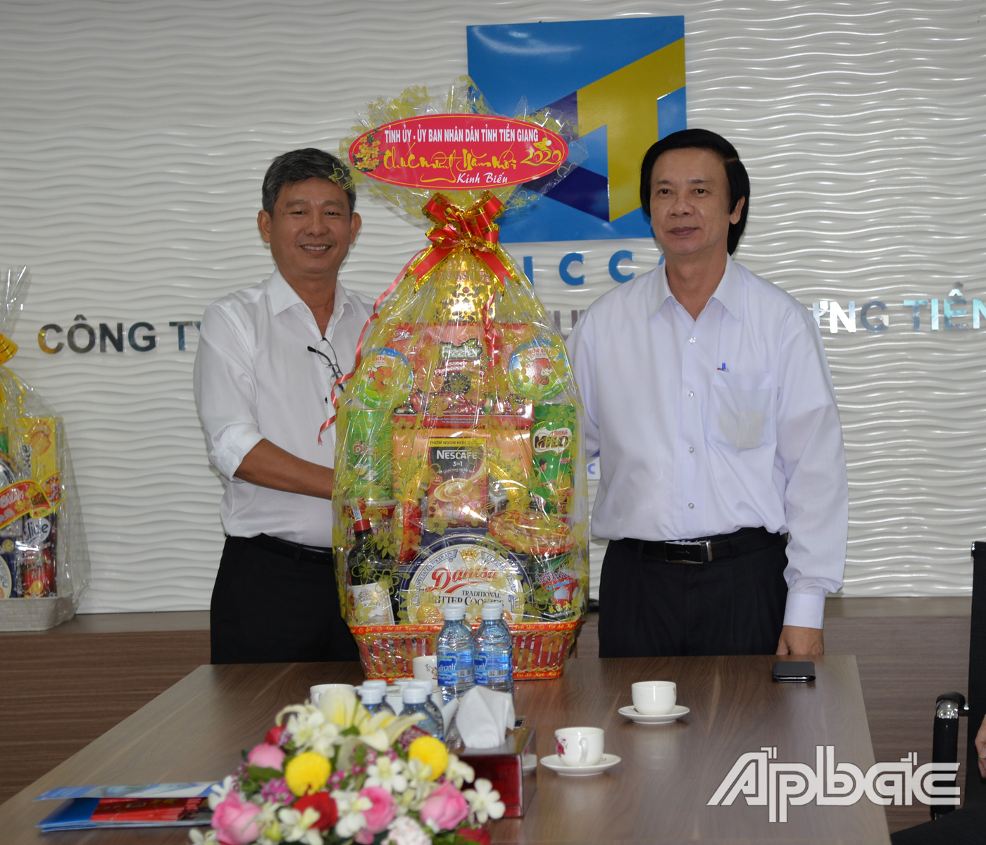 Đồng chí Nguyễn Văn Danh cùng đoàn công tác thăm, chúc tết Công ty TNHH MTV Xổ số kiến thiết Tiền Giang