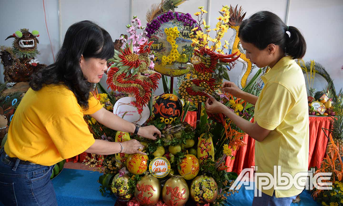 Mâm ngũ quả đoạt giải Nhất tại Hội thi Chưng mâm ngũ quả huyện Gò Công Tây năm 2020.