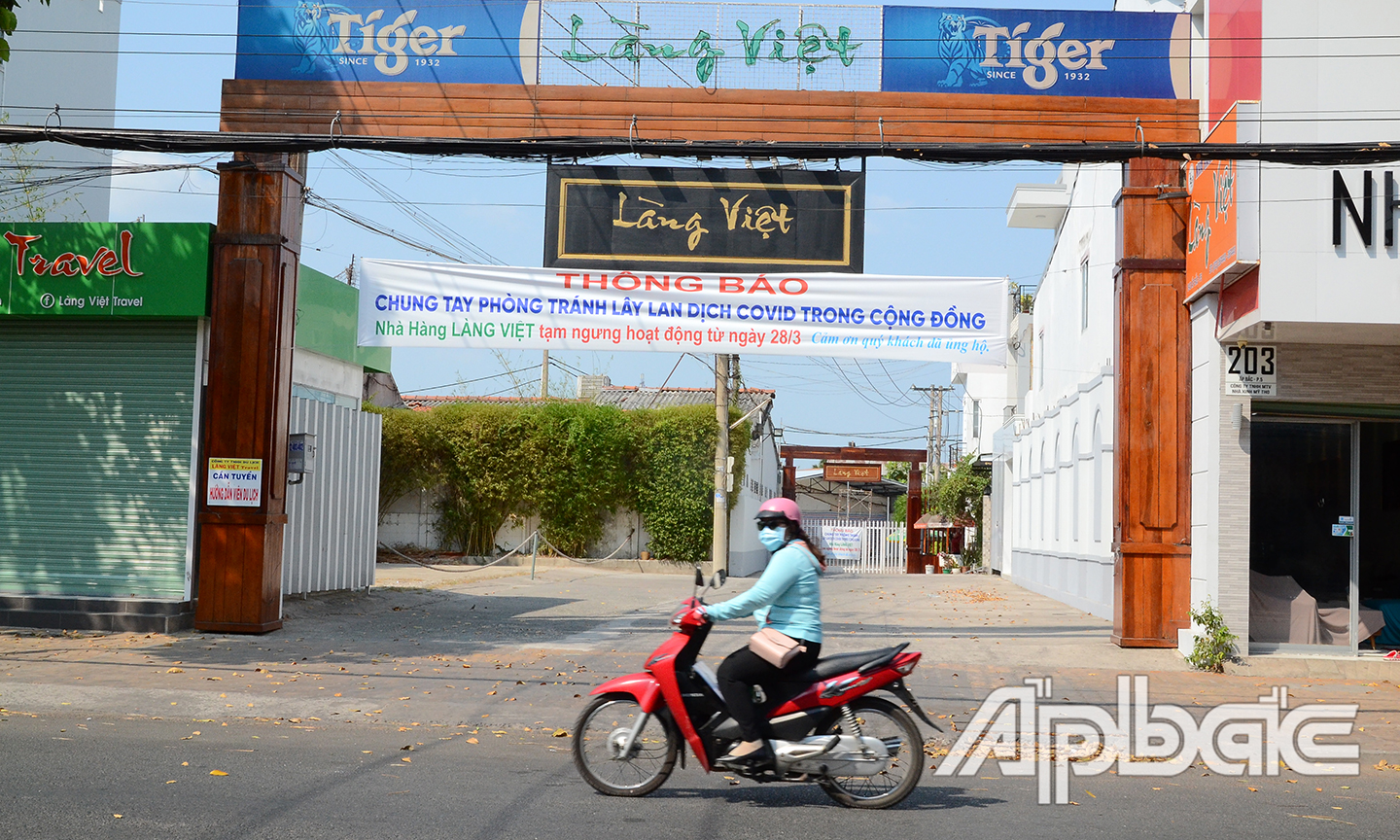 Người dân, cơ sở kinh doanh chấp hành nghiêm Chỉ thị 16 của Thủ tướng Chính phủ.