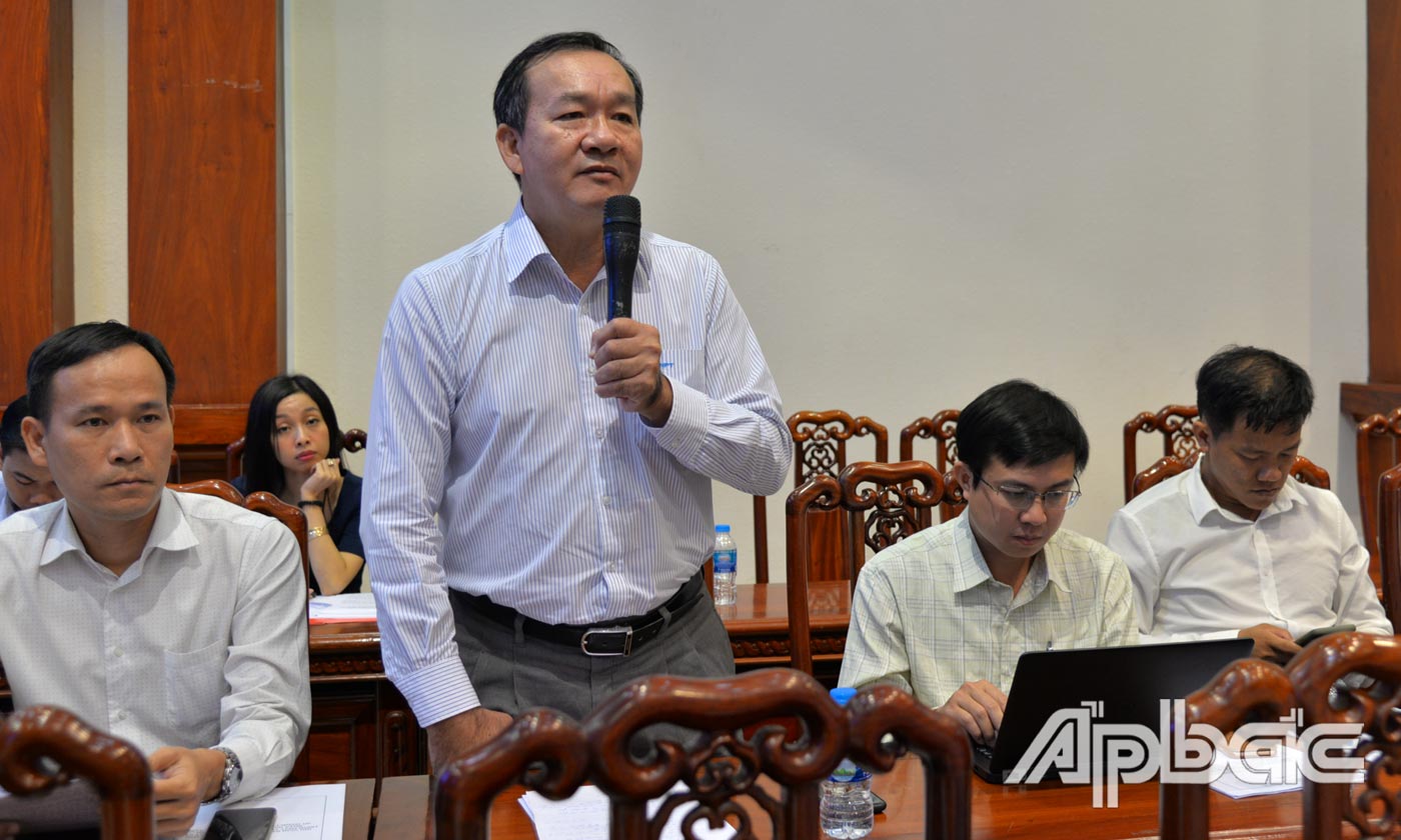 Đại biểu phát biểu tại hội nghị.