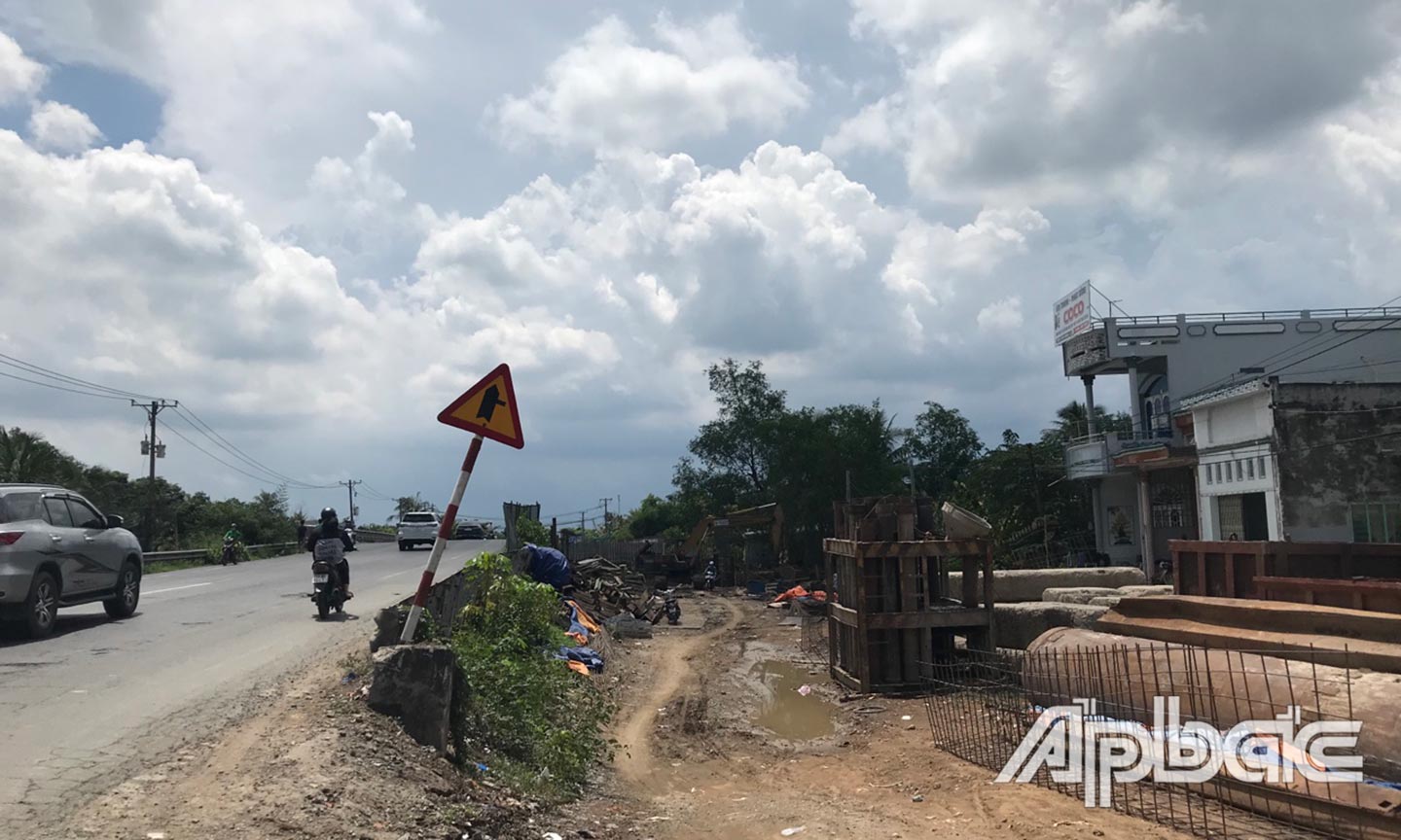 Các phượng tiện hạn chế giao thông vào khuya ngày 23-6. Ảnh minh họa