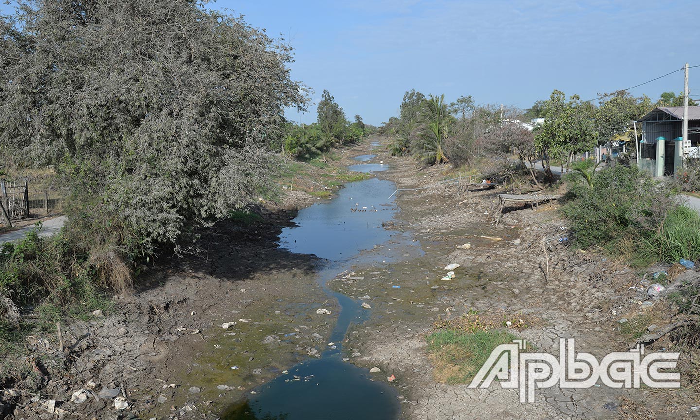 Hệ thống kinh, rạch ở vùng Ngọt hóa Gò Công nhiều nơi bị bồi lắng.