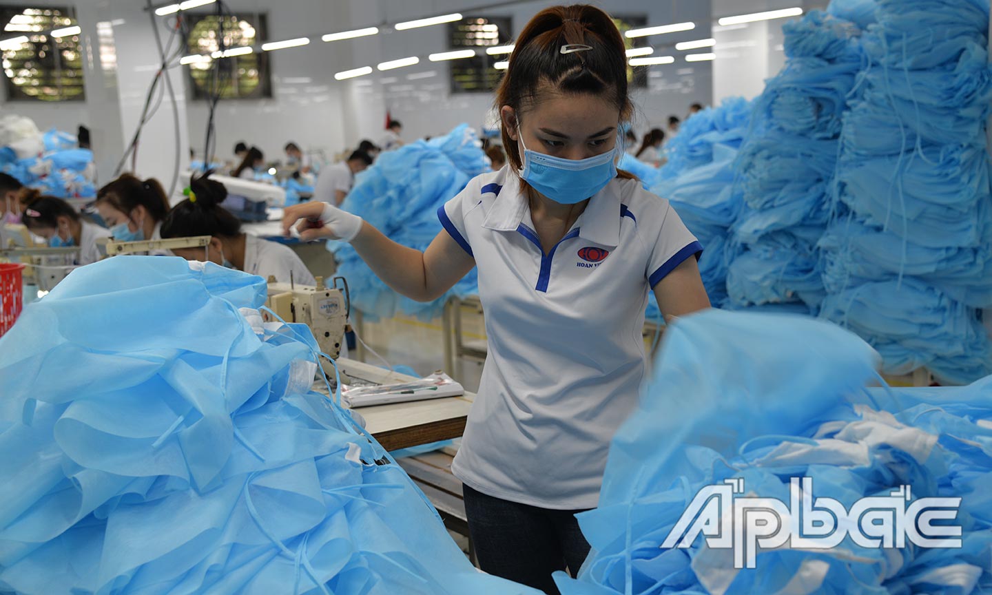 Nhiều doanh nghiệp may chuyển hướng sang các đơn hàng khác.