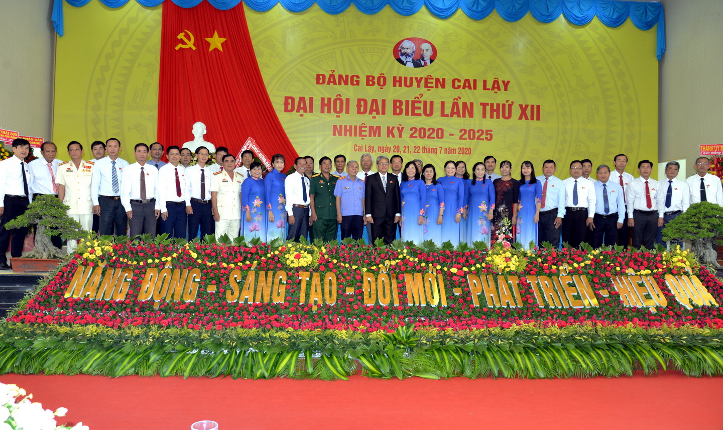 - Ban Chấp hành Đảng bộ huyện Cai Lậy nhiệm kỳ 2020-2025 ra mắt đại hội