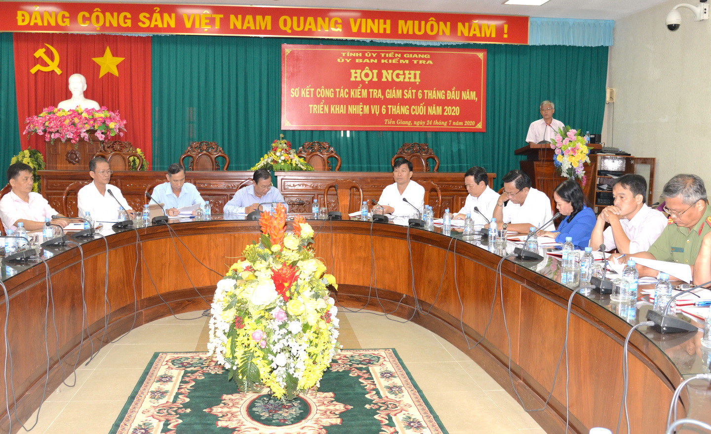 Đồng chí Nguyễn Ngọc Trầm, ủy viên Thường vụ Tỉnh ủy, Chủ nhiệm Ủy ban Kiểm tra Tỉnh ủy chủ trì thảo luận nhiệm vụ trọng tâm thực hiện trong 6 tháng cuối năm 2020