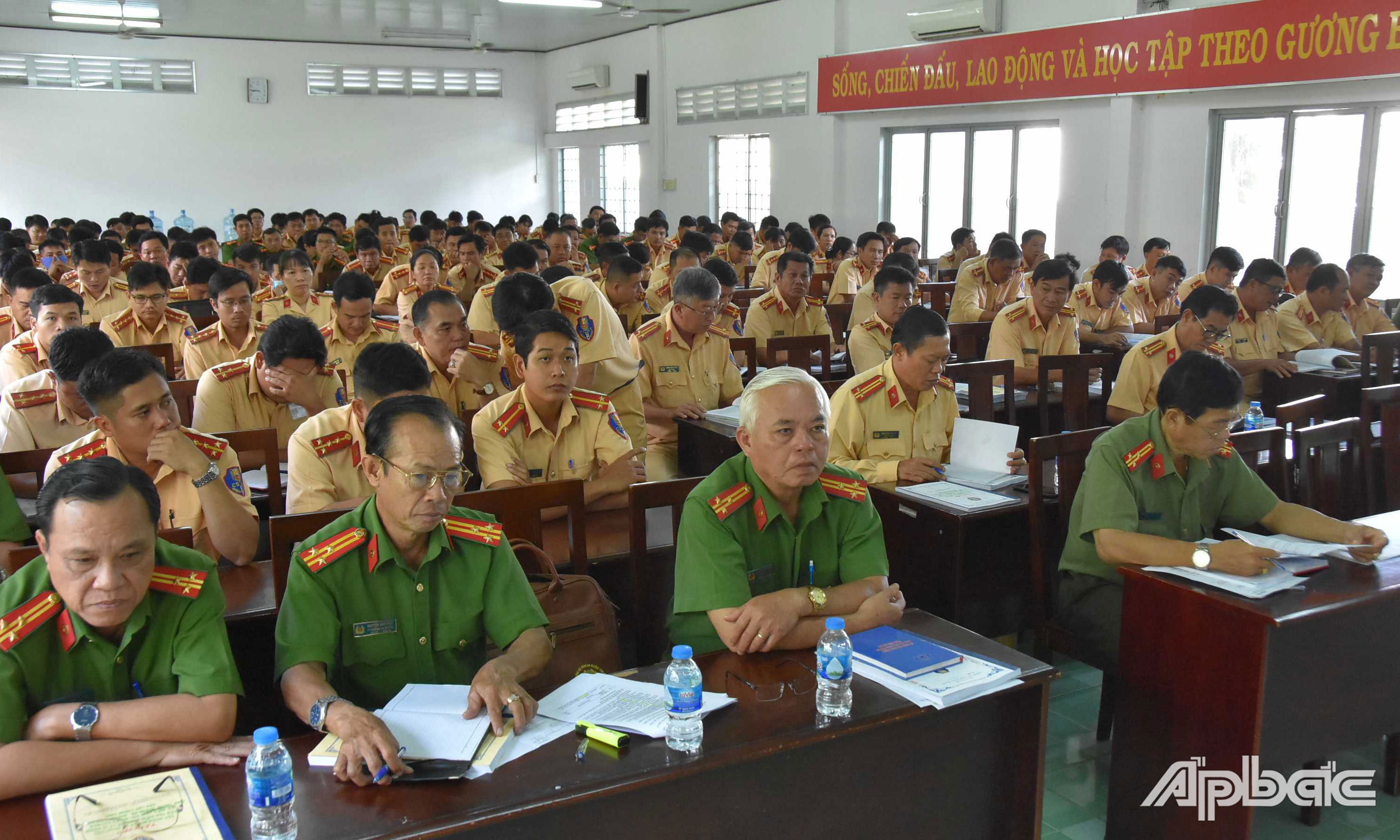 Các học viên tham gia lớp tập huấn.