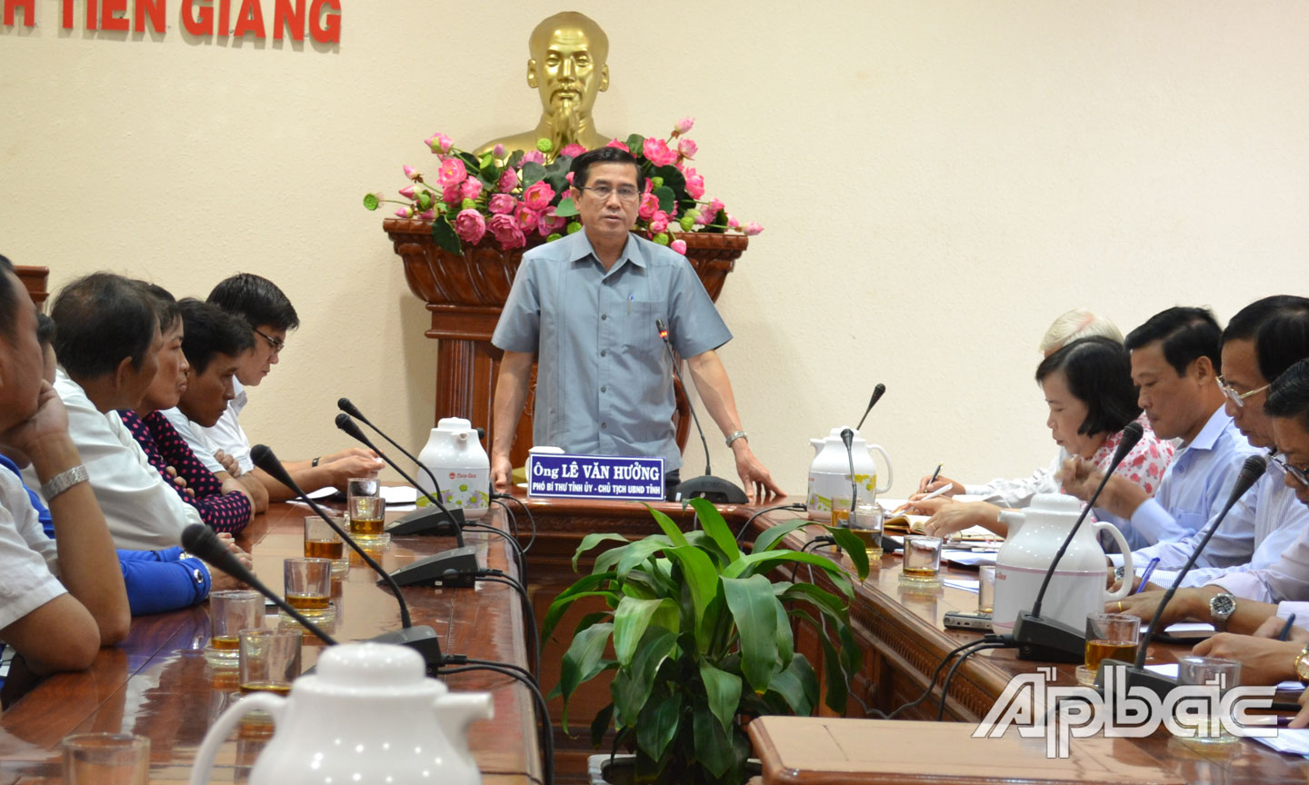 Chủ tịch UBND tỉnh Lê Văn Hưởng cùng các ngành có liên quan tổ chức tiếp xúc, đối thoại, giải quyết việc 41 hộ dân khiếu nại giải tỏa, đền bù Quốc lộ 1A.