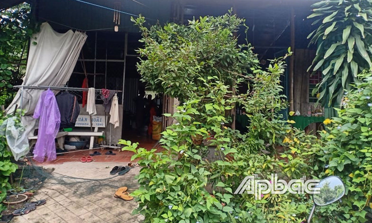 Được biết, hoàn cảnh gia đình của Băng gặp rất nhiều khó khăn.