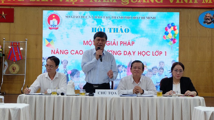 “Học sinh thời gian này có thể chưa đọc thạo, chưa viết tốt nhưng lại biết được ý nghĩa của Tết trung thu, biết quan tâm đến gia đình đó là mục tiêu mà chương trình giáo dục phổ thông mới muốn hướng đến”, Phó giám đốc Sở Giáo dục và Đào tạo chia sẻ.