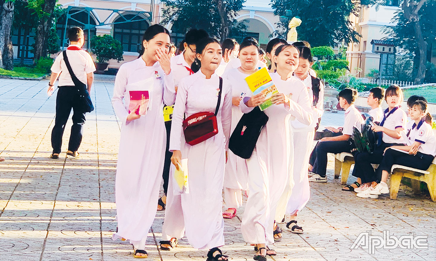 Ngành GD-ĐT tỉnh phấn đấu thực hiện đạt mục tiêu 100% HSSV tham gia BHYT.