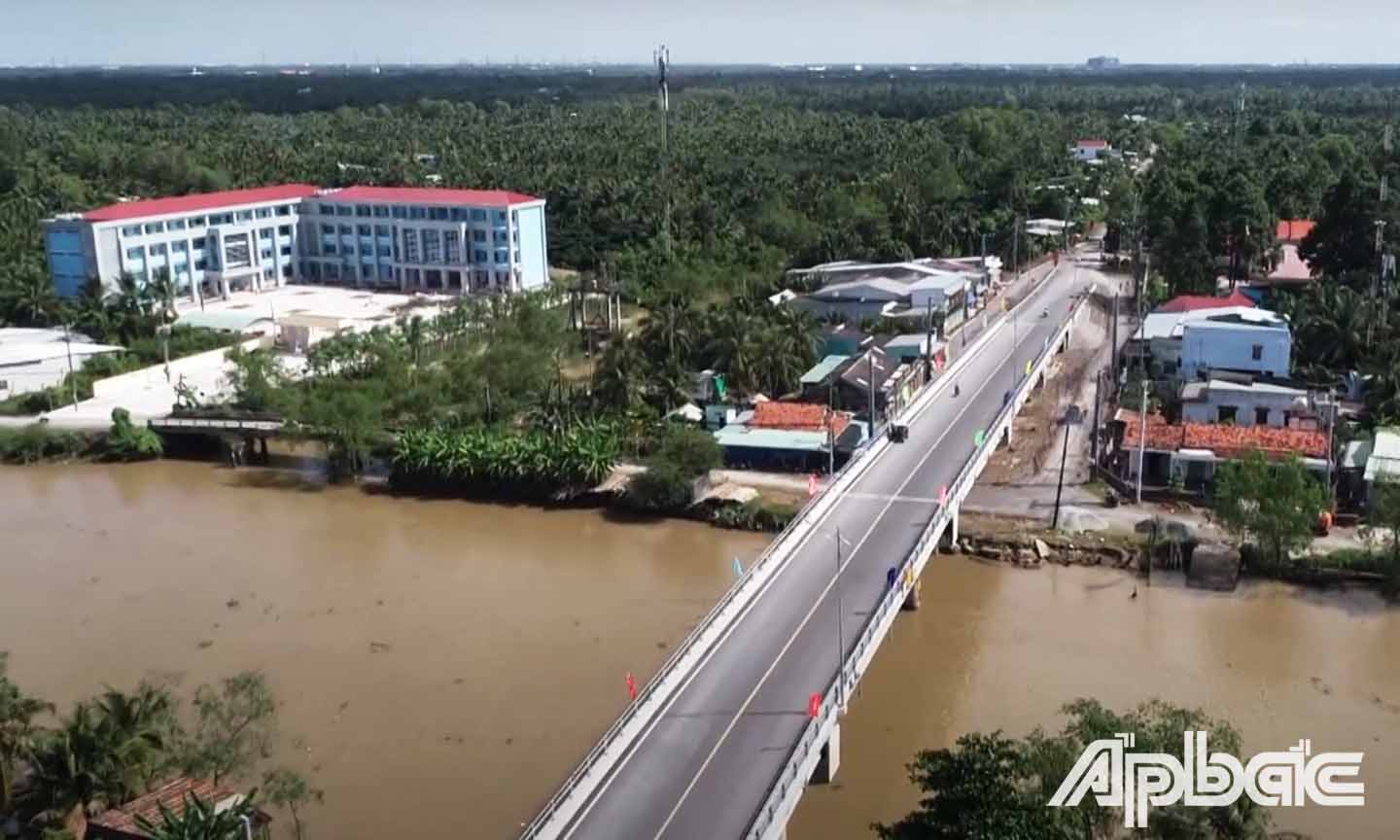hôm nay đã khoác lên mình một màu áo mới khang trang hơn, sung túc hơn
