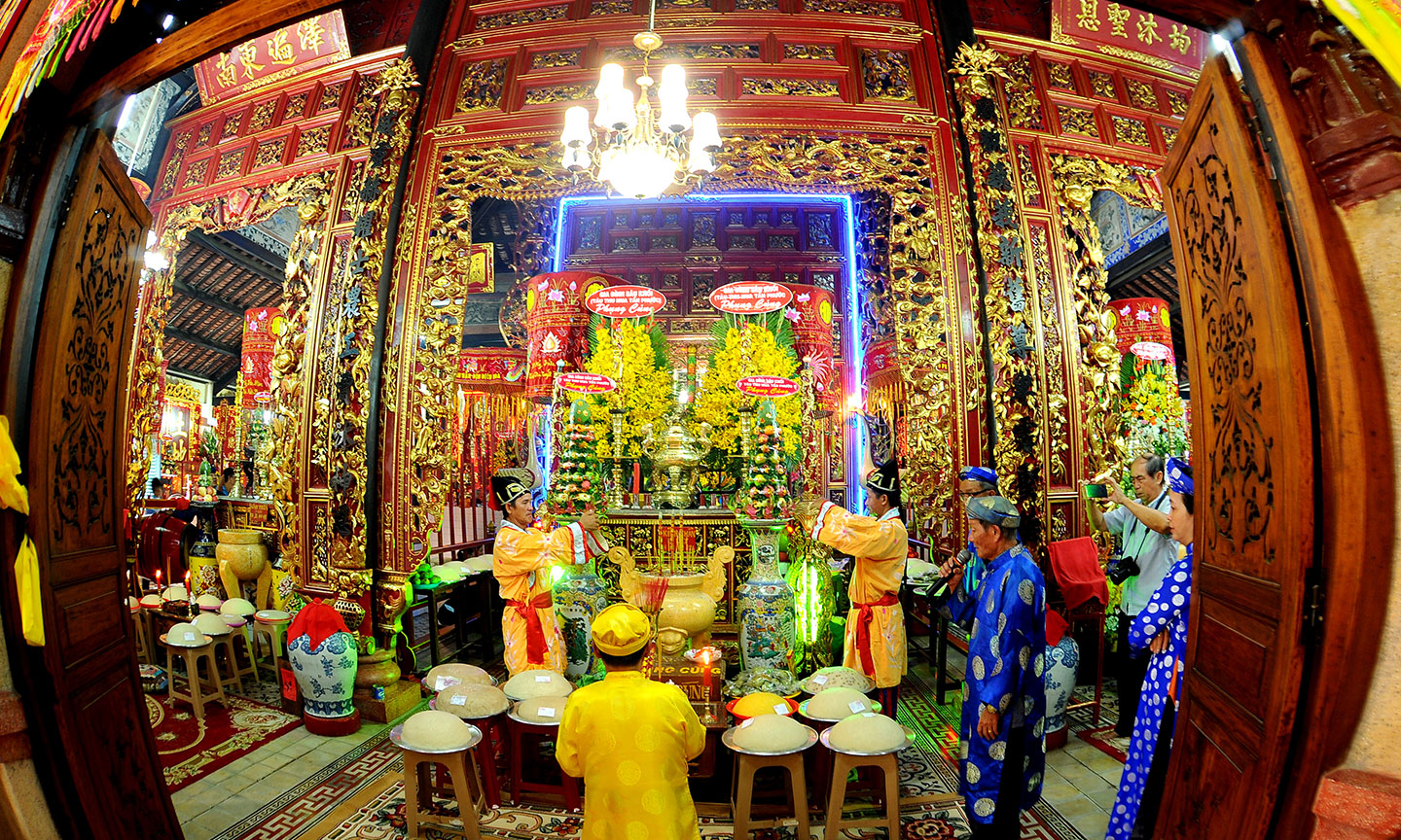 Lễ thỉnh Sắc Thần.