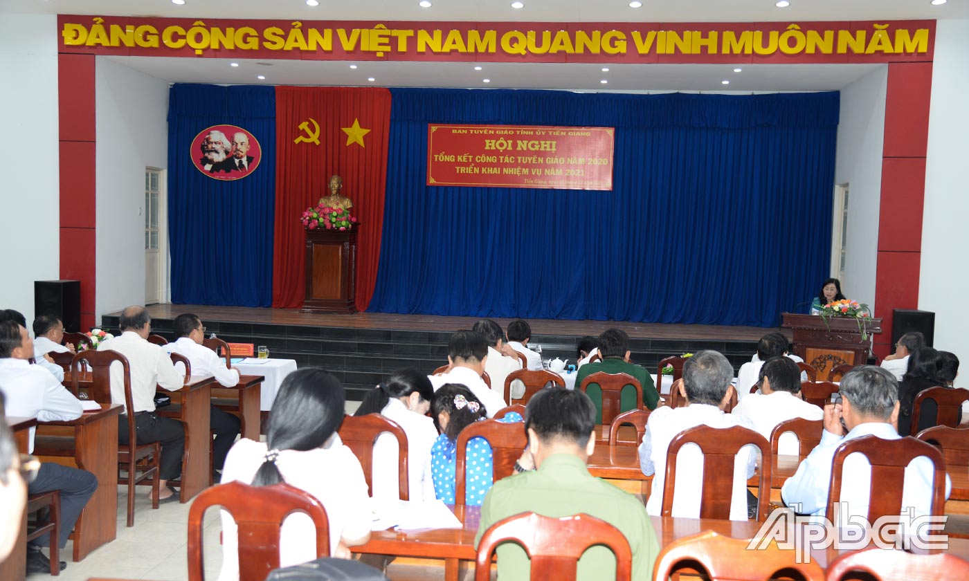Quang cảnh hội nghị.