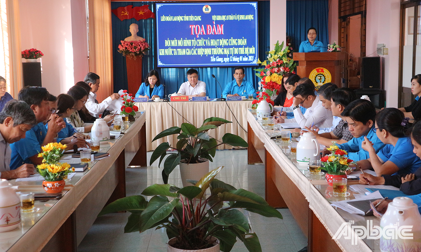 Quang cảnh buổi tọa đàm