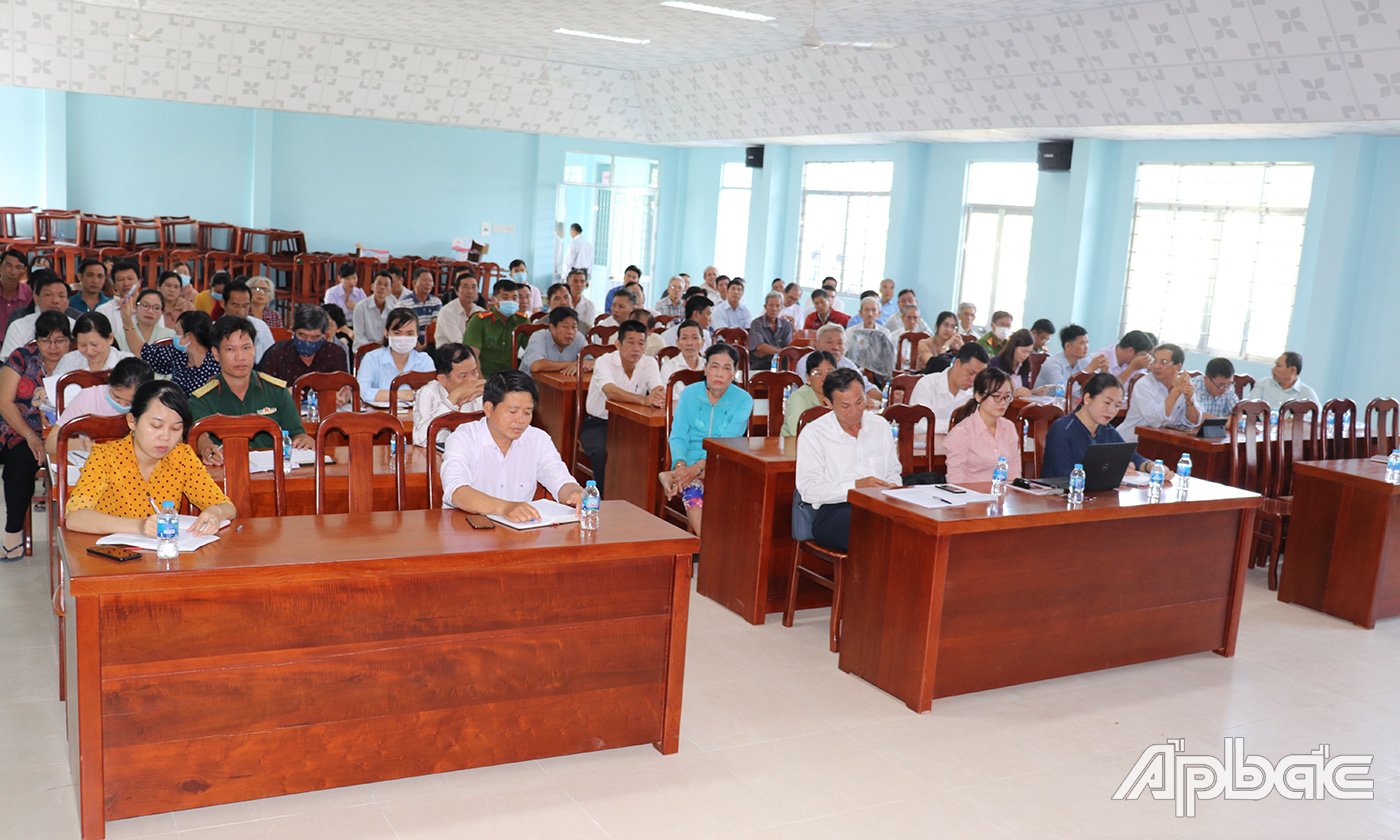 Quang cảnh buổi tiếp xúc cử tri huyện Châu Thành