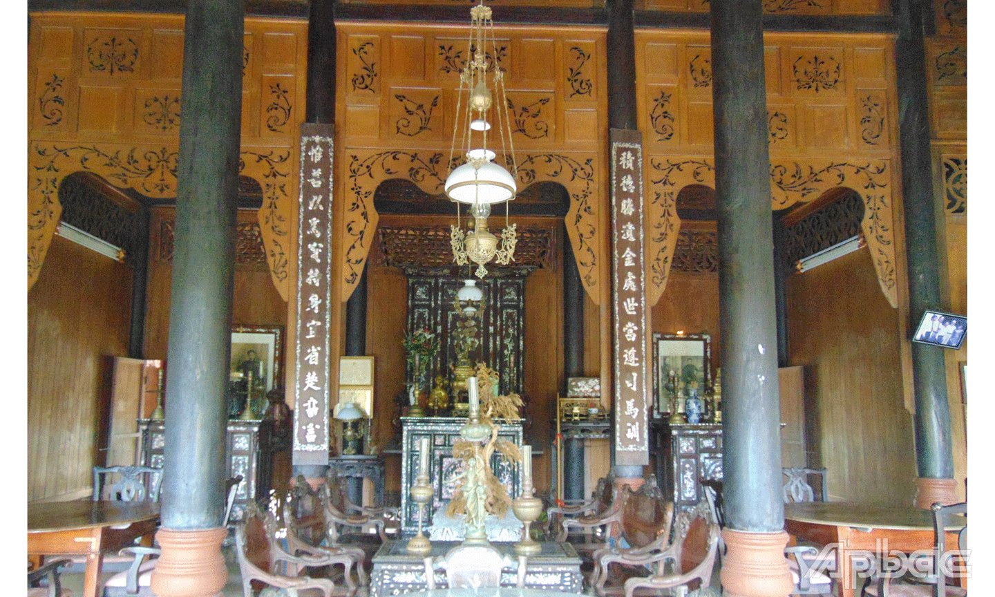 Bên trong ngôi nhà cổ của gia đình ông Phan Văn Đức.