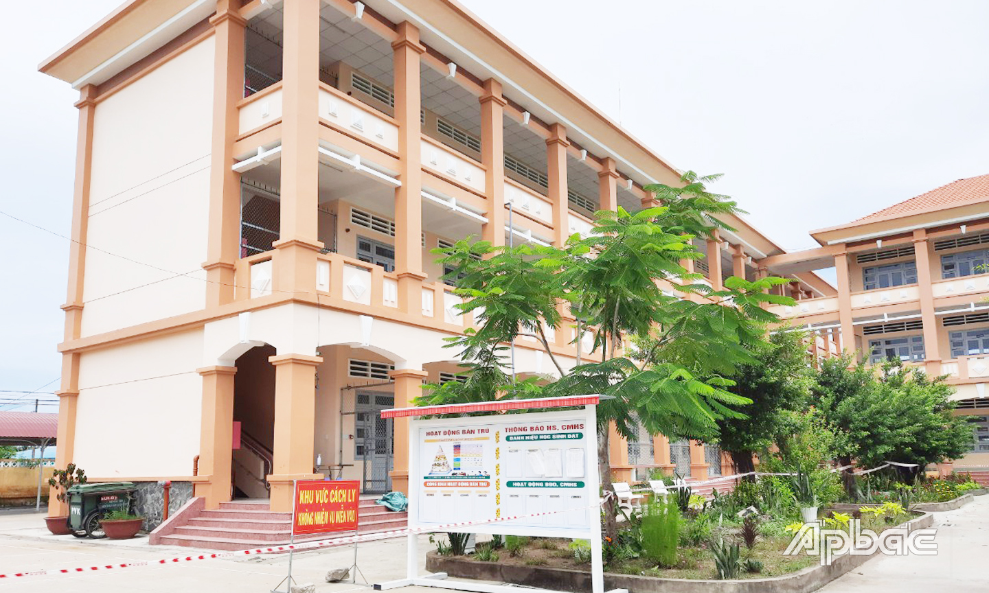 Khu vực cách ly được tổ chức sạch sẽ, an toàn