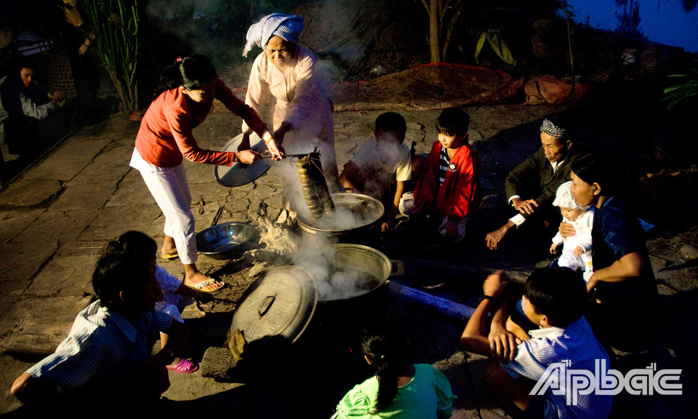 Vào mỗi dịp Tết đến, gia đình là nơi tụ họp, quây quần bên nhau. Ảnh: DUY BẰNG