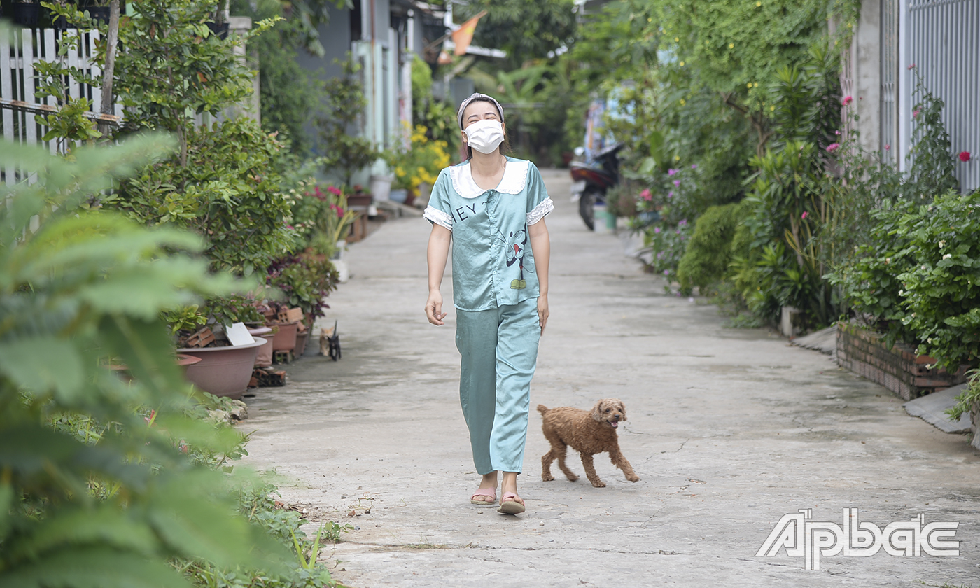 Người dân trong khu vực phong tỏa vẫn giữ được tinh thần lạc quan.