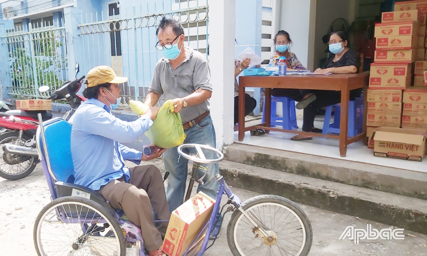 Quyết định của UBND tỉnh góp phần chia sẻ với người lao động trong lúc khó khăn