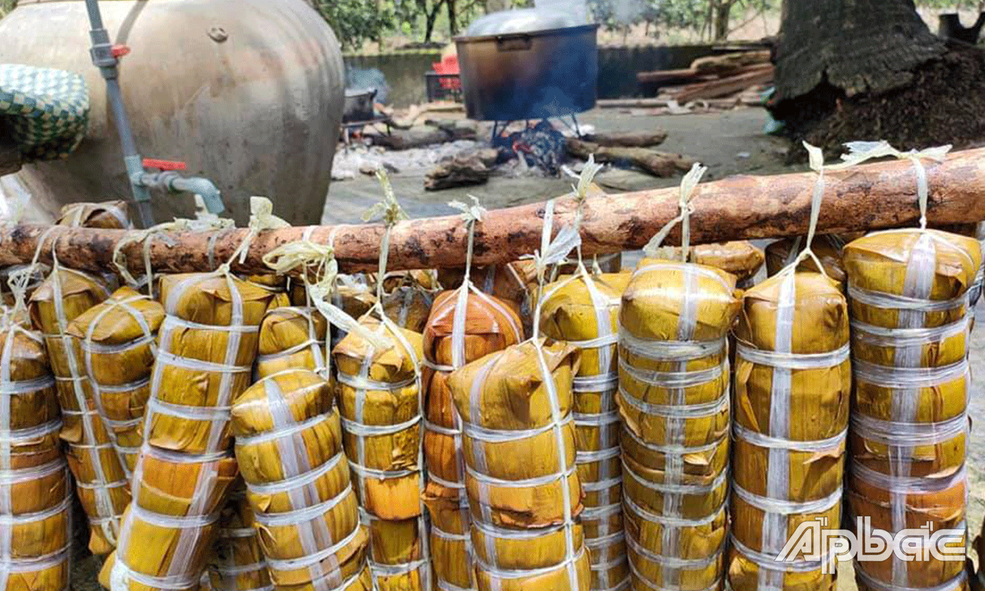 200 đòn bánh tét nghĩa tình.