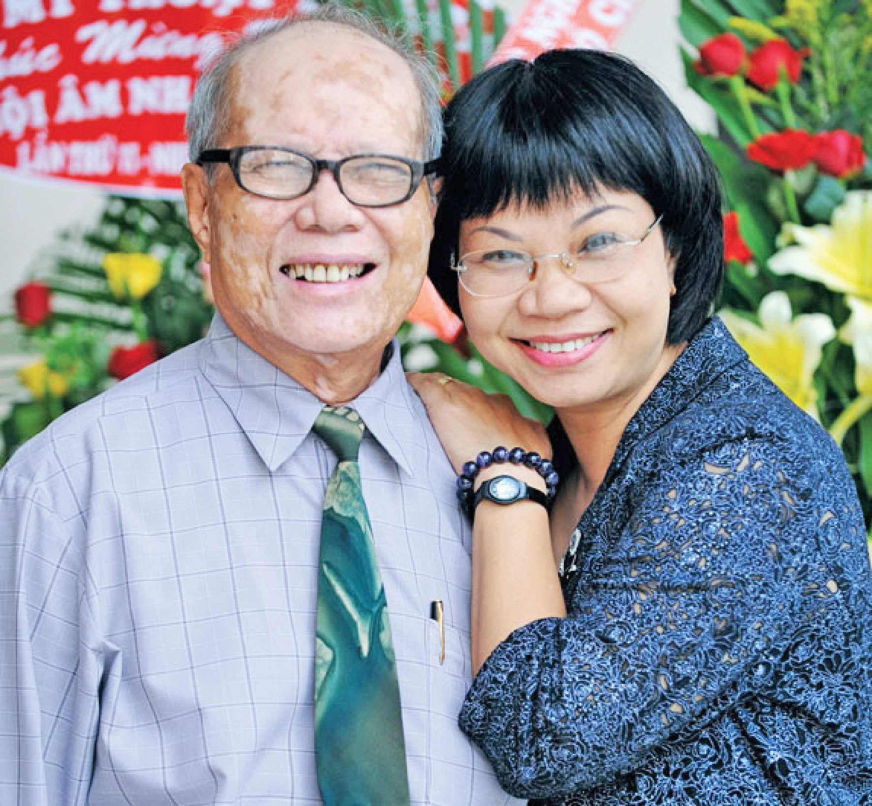 GS-TS-NSND  Quang Hải cùng con gái - nữ nhạc trưởng Hoàng Điệp.