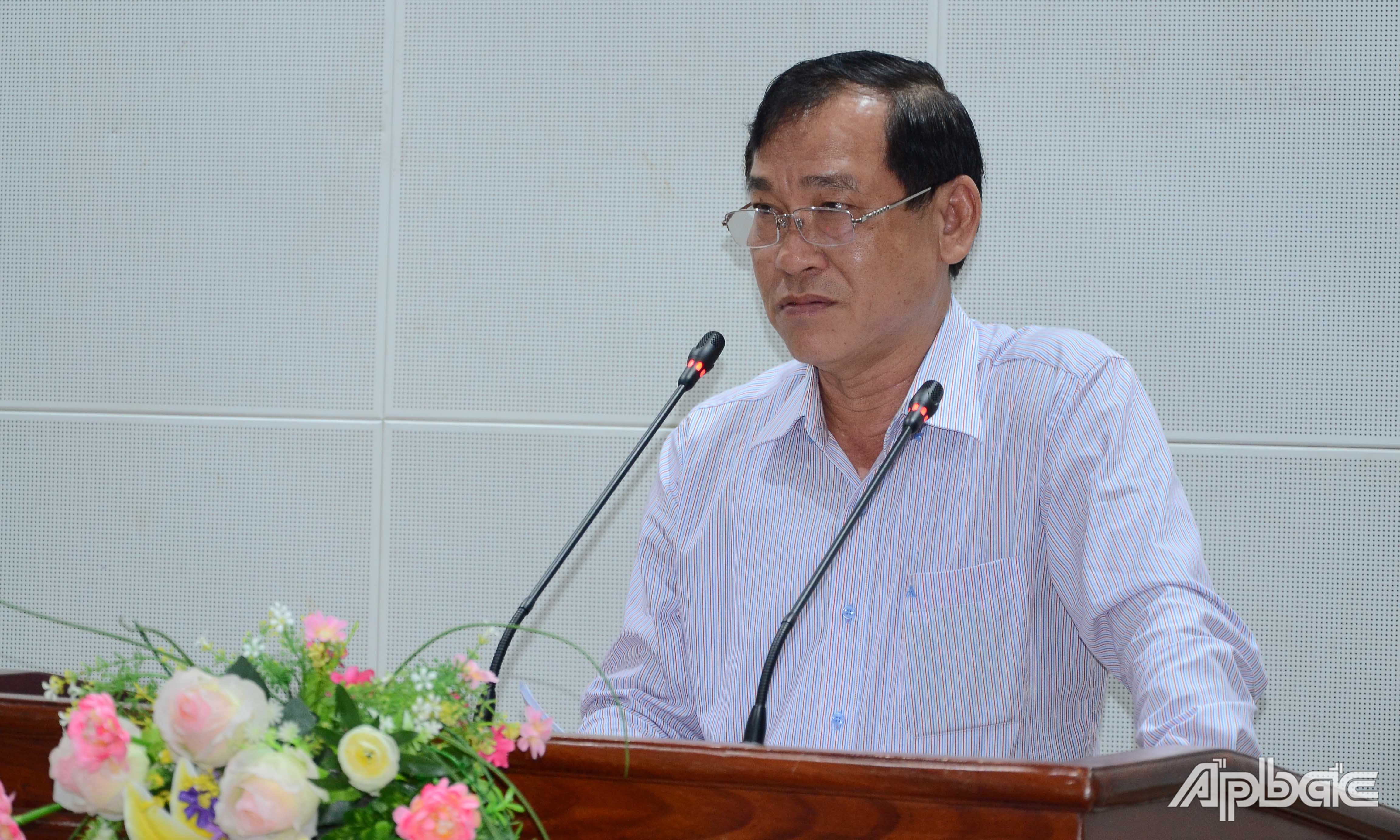 Chủ tịch UBND tỉnh Tiền Giang Nguyễn Văn Vĩnh phát biểu tại hội nghị.