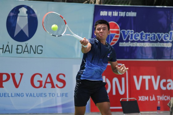 Lý Hoàng Nam tiến vào bán kết.