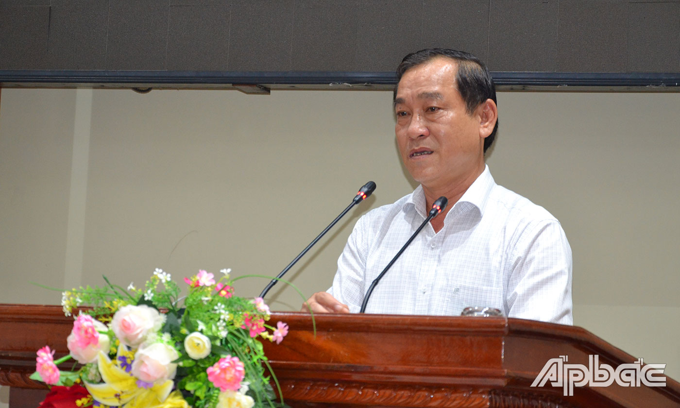 Đồng chí Nguyễn Văn Vĩnh phát biểu kết luận phiên họp.