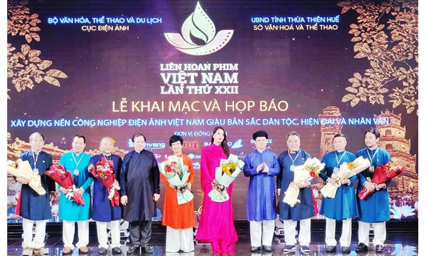 Liên hoan phim Việt Nam lần thứ 22 là dịp hội tụ giới điện ảnh cả nước.