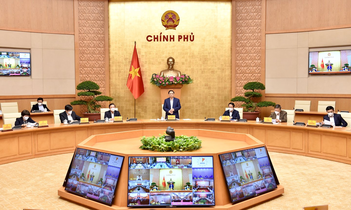 Thủ tướng Chính phủ Phạm Minh Chính, Trưởng Ban chỉ đạo quốc gia phòng chống dịch COVID-19 chủ trì cuộc họp của Ban chỉ đạo, sau hơn 1 tháng cả nước triển khai Nghị quyết 128 của Chính phủ quy định tạm thời về thích ứng an toàn, linh hoạt, kiểm soát hiệu quả dịch bệnh. Ảnh: VGP/Nhật Bắc