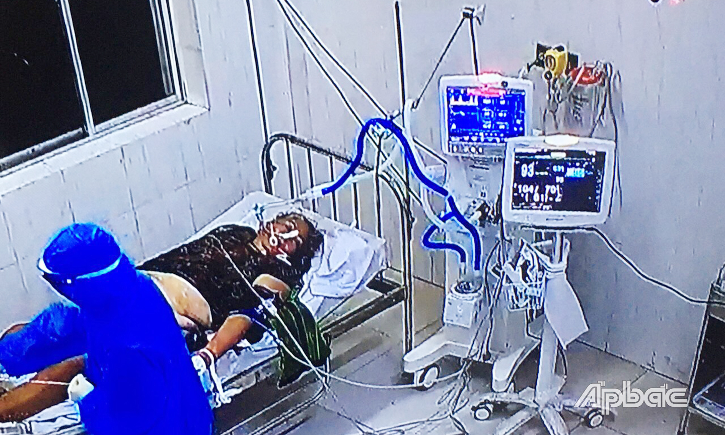 Cơ sở điều trị bệnh nhân Covid-19 tầng 2 và 3 đang hoạt động hết công suất để chăm sóc bệnh nhân nặng và rất nặng