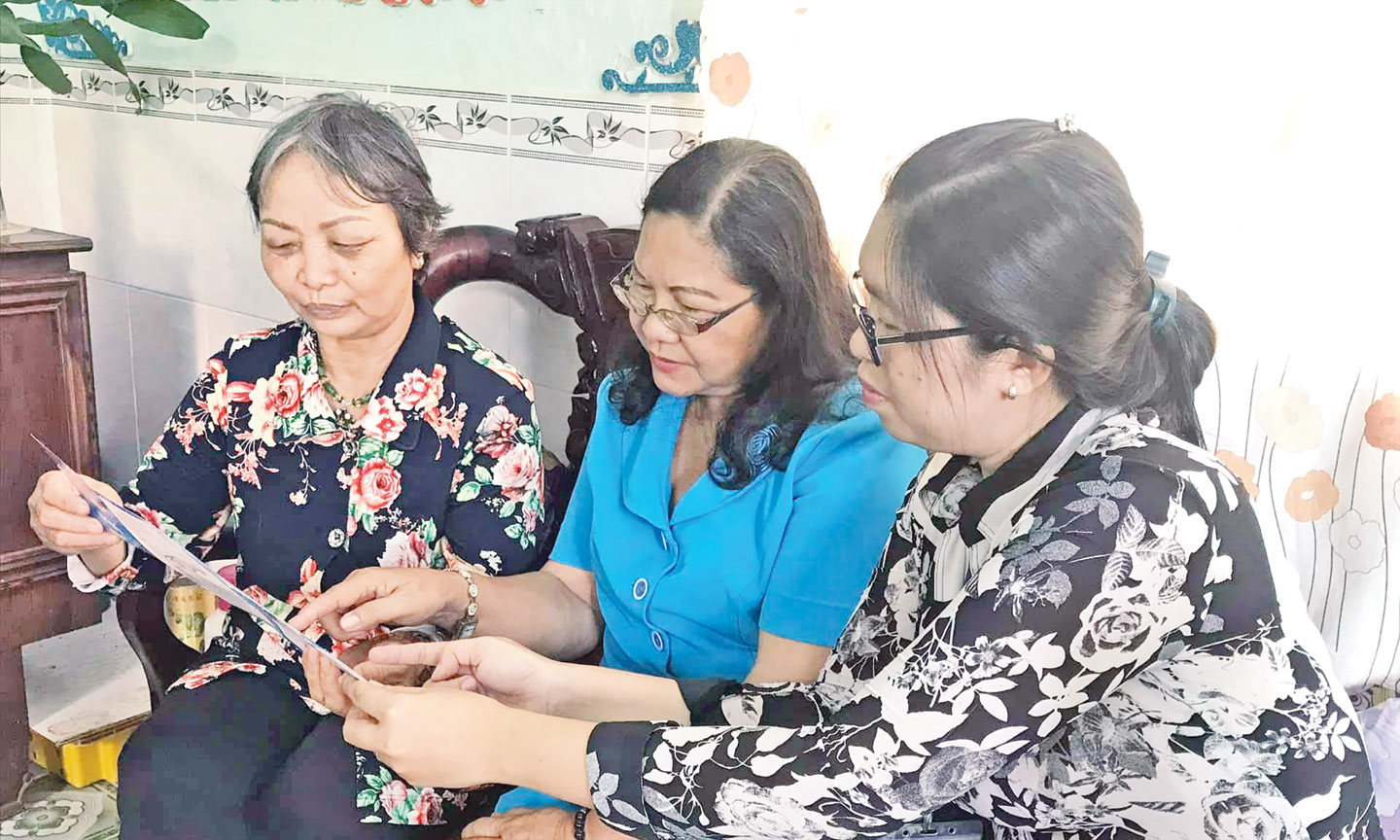 Tuyên truyền  nâng cao nhận thức của người dân  về BĐG  (ảnh chụp khi dịch Covid-19  chưa bùng phát). Ảnh: H.T