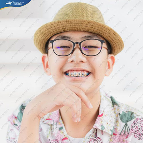 Niềng răng trẻ em hoàn toàn giúp bé sở hữu hàm răng bền bỉ.