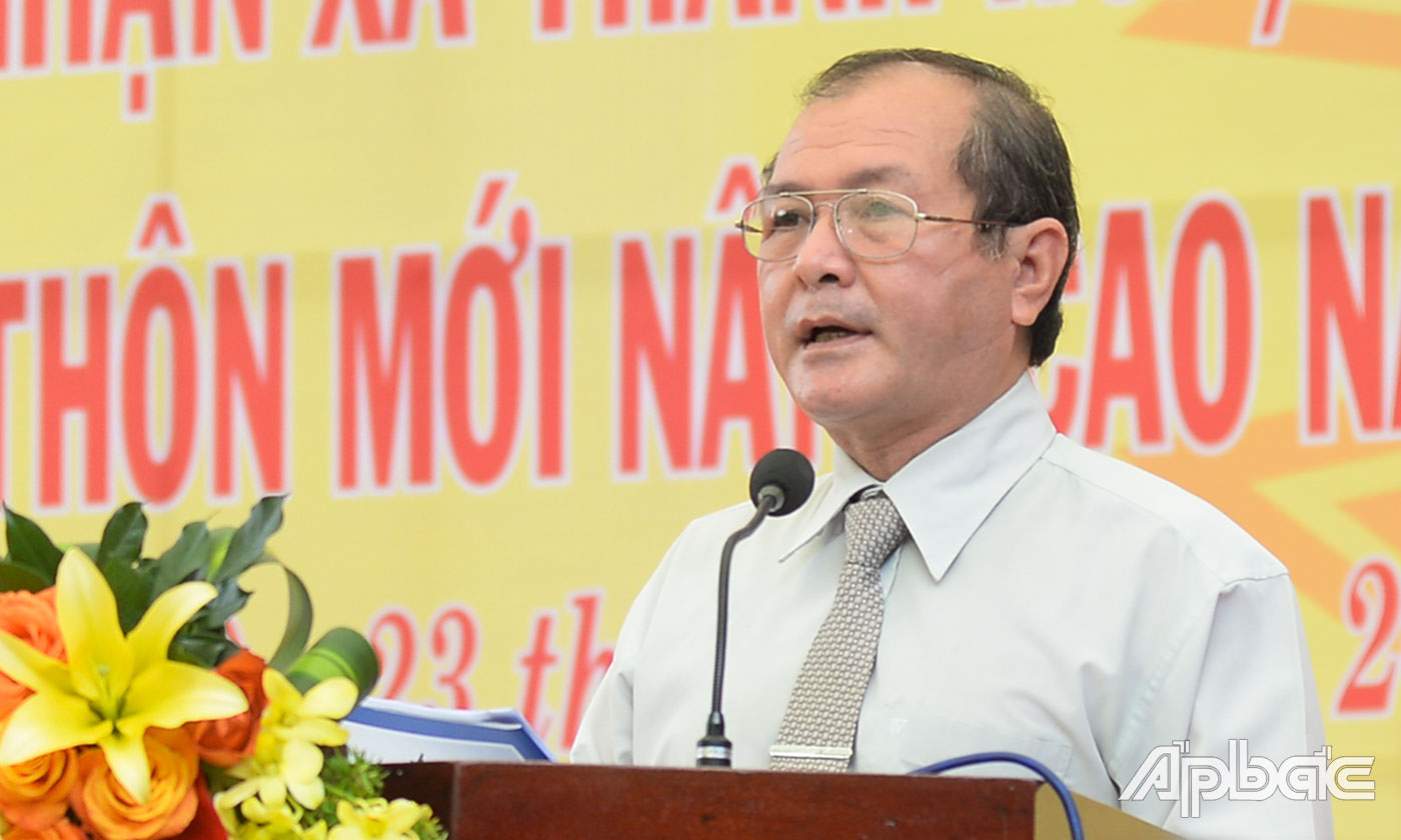 Đồng chí Trần Văn Thức, Chủ tịch UBND TX. Cai Lậy phát biểu tại buổi lễ.