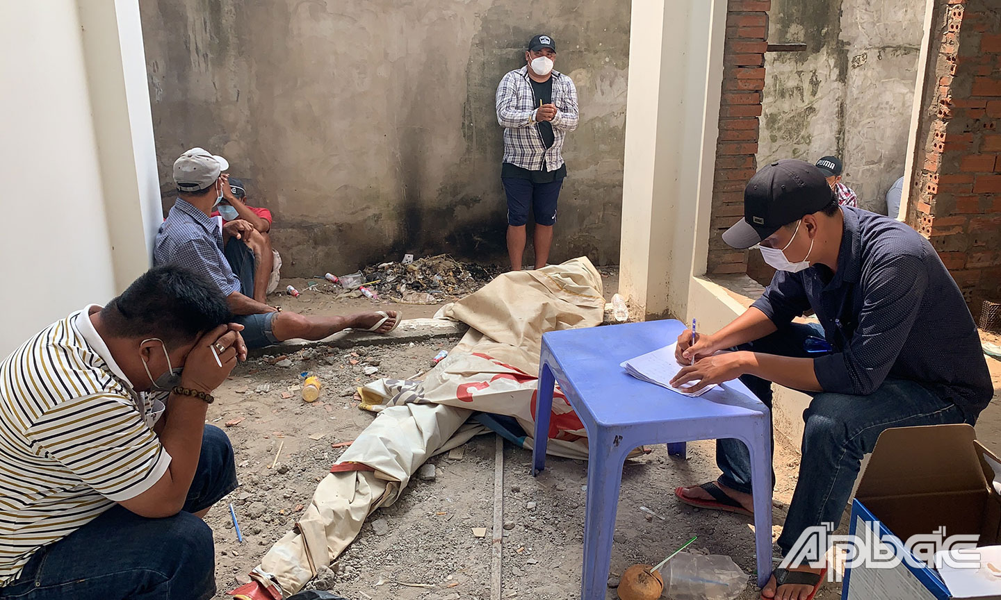 Lực lượng chức năng làm việc với các đối tượng.