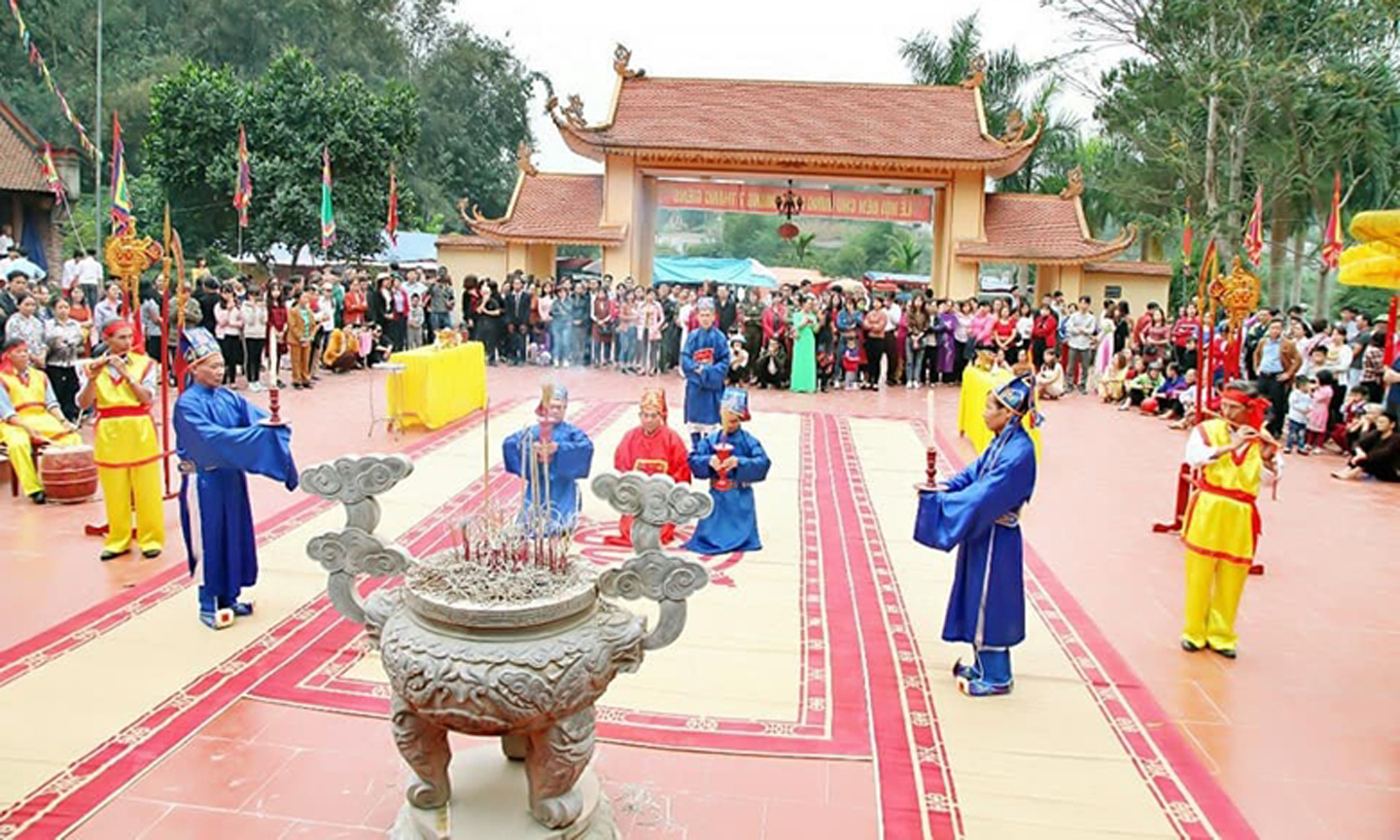 Nghi lễ tế thần trong tín ngưỡng thờ cúng Hùng Vương.