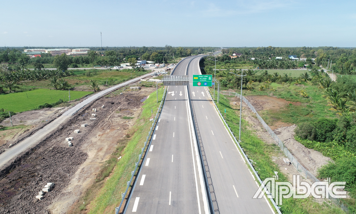 Cao tốc Trung Lương - Mỹ Thuận chính thức đi vào hoạt động sẽ tạo động lực mới để ĐBSCL cất cánh. Ảnh: PHƯƠNG NAM.