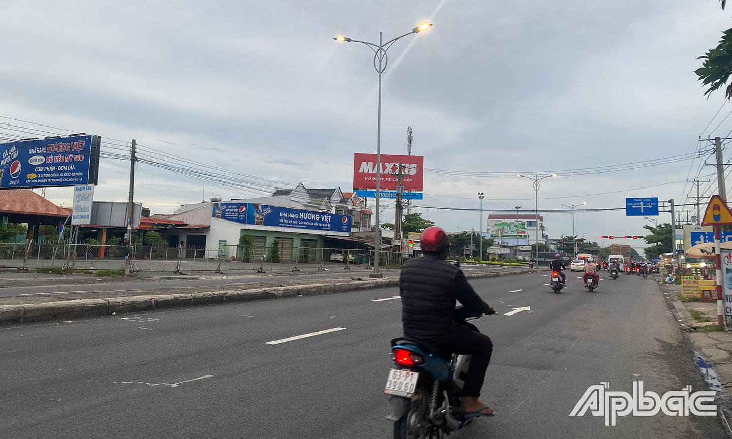 Ngã tư Đồng Tâm vào lúc 17 giờ 45 phút chiều Chủ Nhật (ngày 8-5-2022).