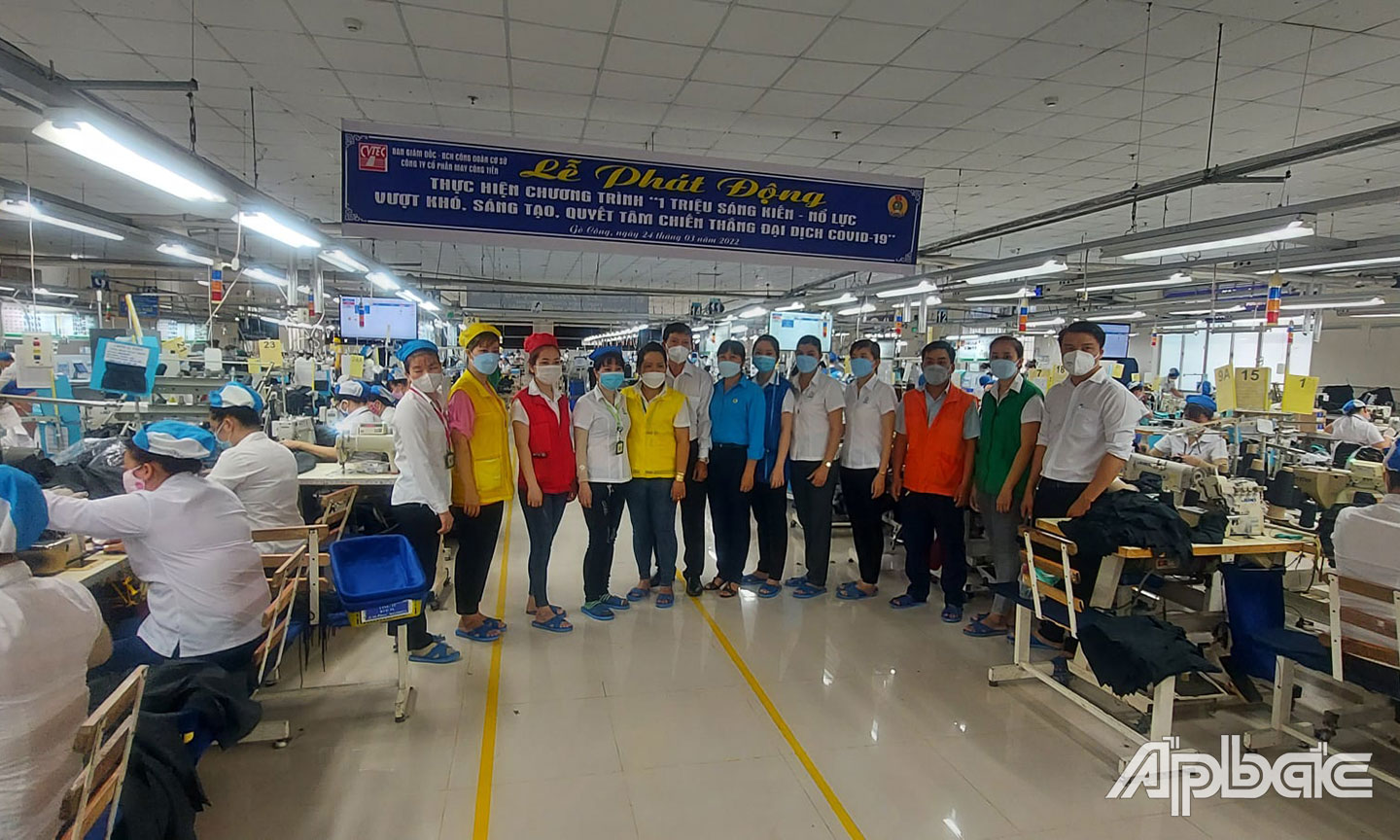 Công ty cổ phần May Công Tiến phát động Chương trình “1 triệu sáng kiến -  nỗ lực vượt khó, sáng tạo, quyết tâm chiến thắng đại dịch Covid-19”.