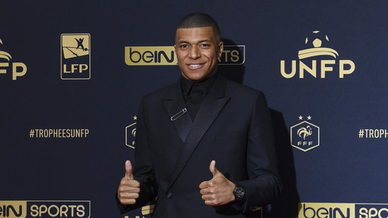 Mbappe thắng danh hiệu Cầu thủ xuất sắc nhất mùa giải của bóng đá Pháp.