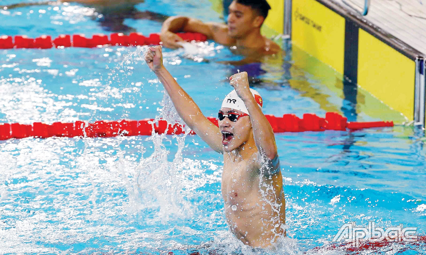 VĐV Phạm Thanh Bảo đoạt HCV và phá kỷ lục SEA Games ở nội dung bơi ếch của bộ môn Bơi lội.