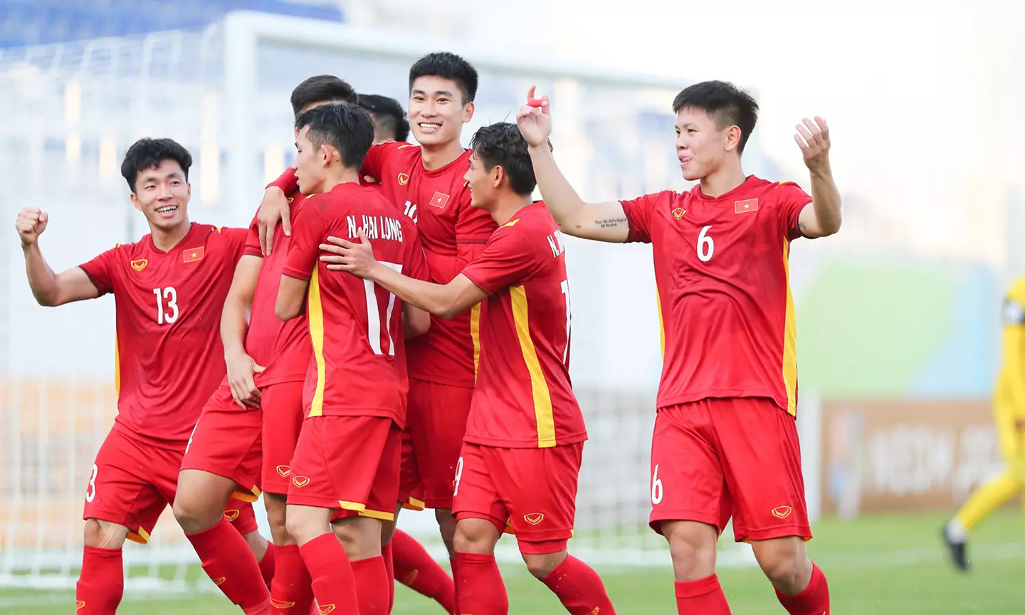 U23 Việt Nam giành tấm vé đi tiếp một cách thuyết phục sau khi đánh bại U23 Malaysia với tỷ số 2-0. Ảnh: Vietnamnet.vn