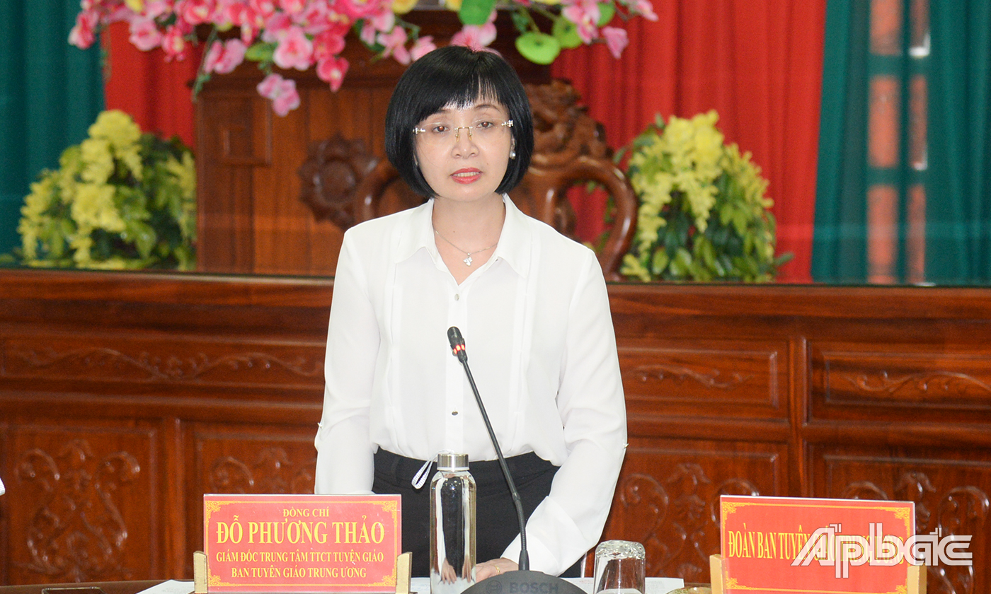 Đồng chí Đỗ Phương Thảo phát biểu tại buổi khảo sát tại Tiền Giang.