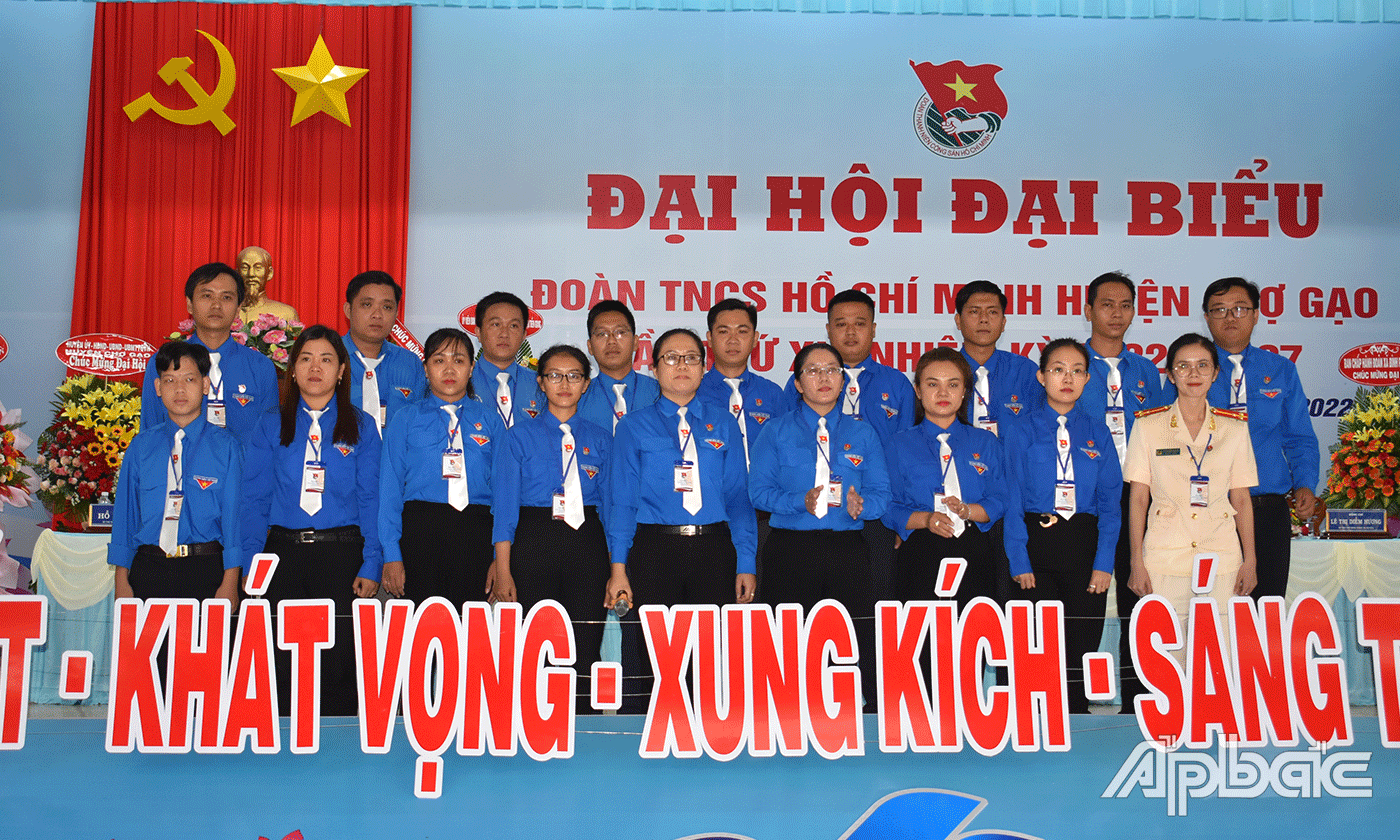 16 đại biểu chính thức dự Đại hội Đoàn TNCS Hồ Chí Minh tỉnh lần thứ XI.