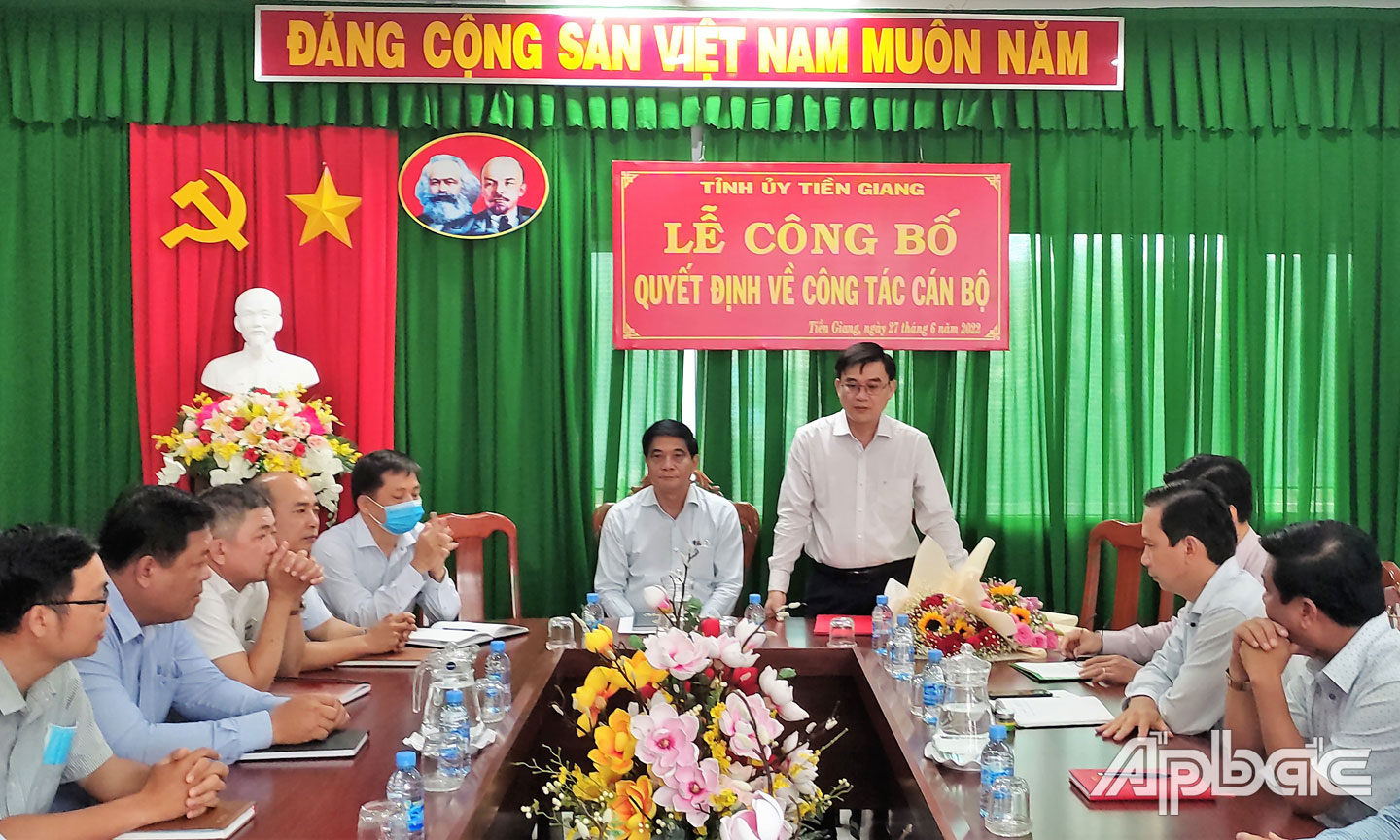 Đồng chí Nguyễn Văn Mười phát biểu nhận nhiệm vụ.