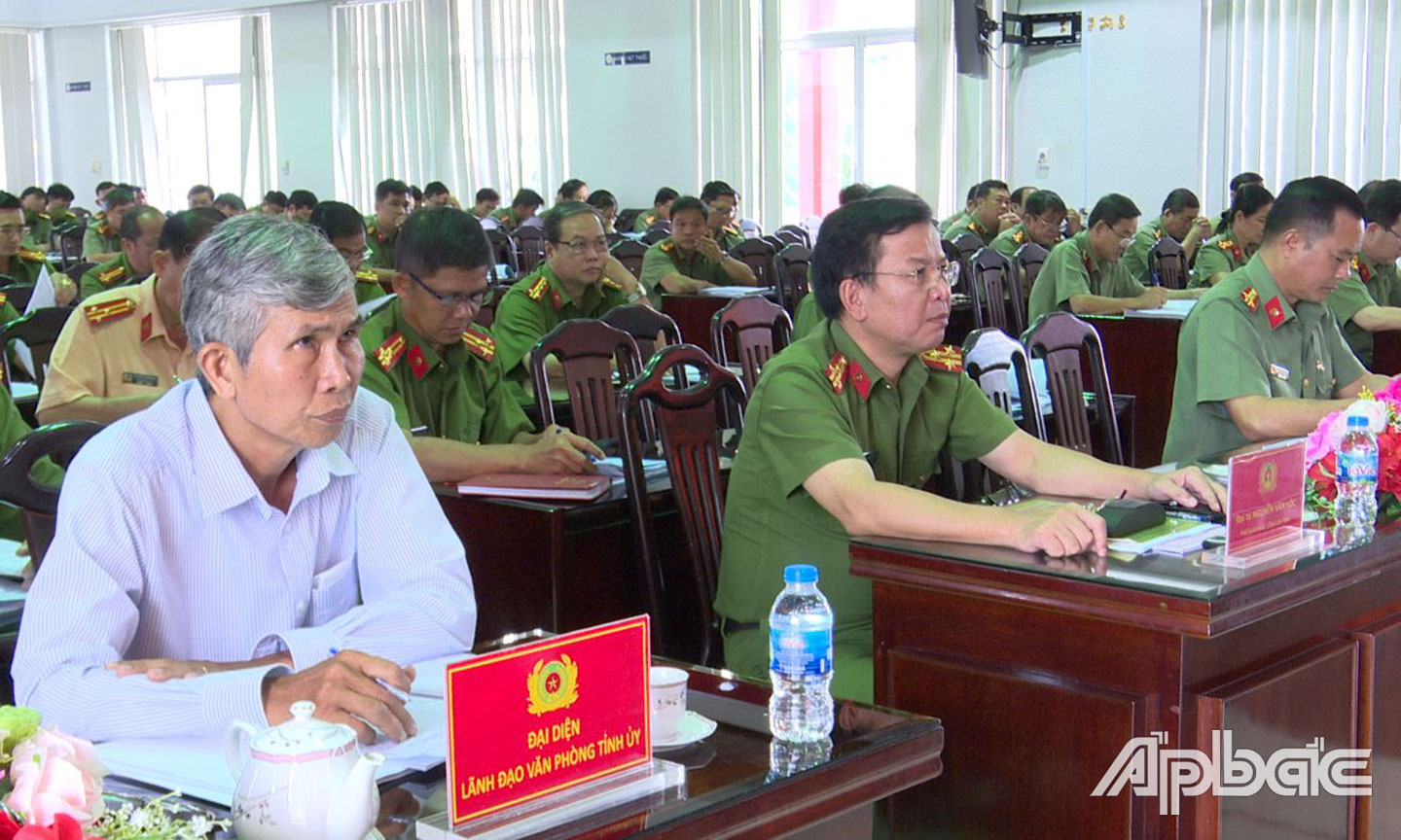 Lãnh đạo, đại biểu dự Hội nghị. Ảnh: Thanh Việt