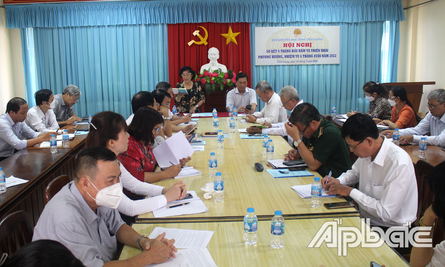 Quang cảnh hội nghị.