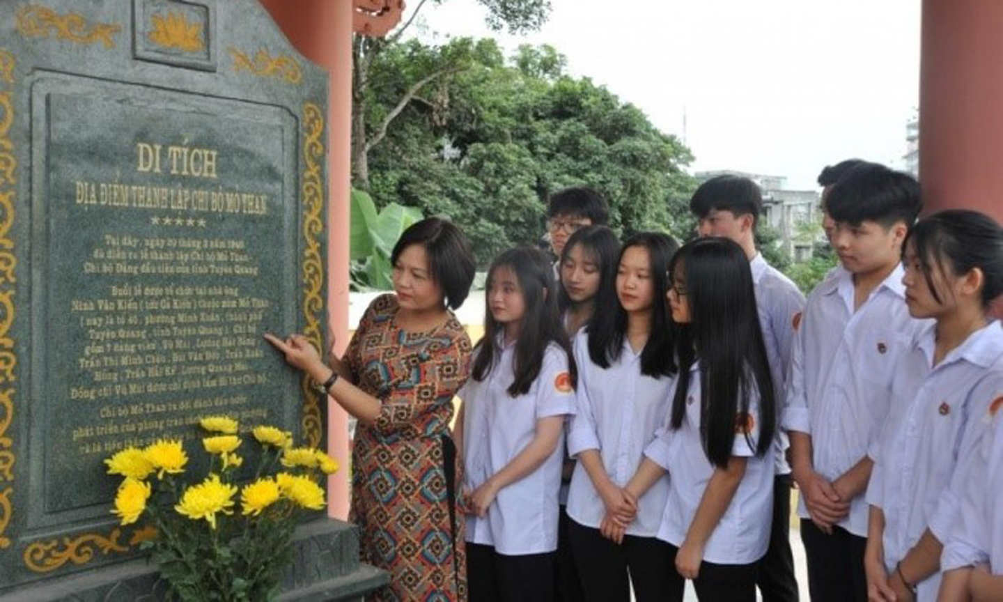 Bồi đắp kiến thức lịch sử qua hoạt động dã ngoại. Ảnh minh họa/ITN